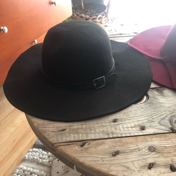 Lot of 3 hats! - Picture 2 of 4